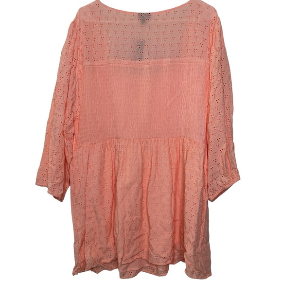 Torrid smocked babydoll top eyelet peach NWT 4X - Picture 3 of 6